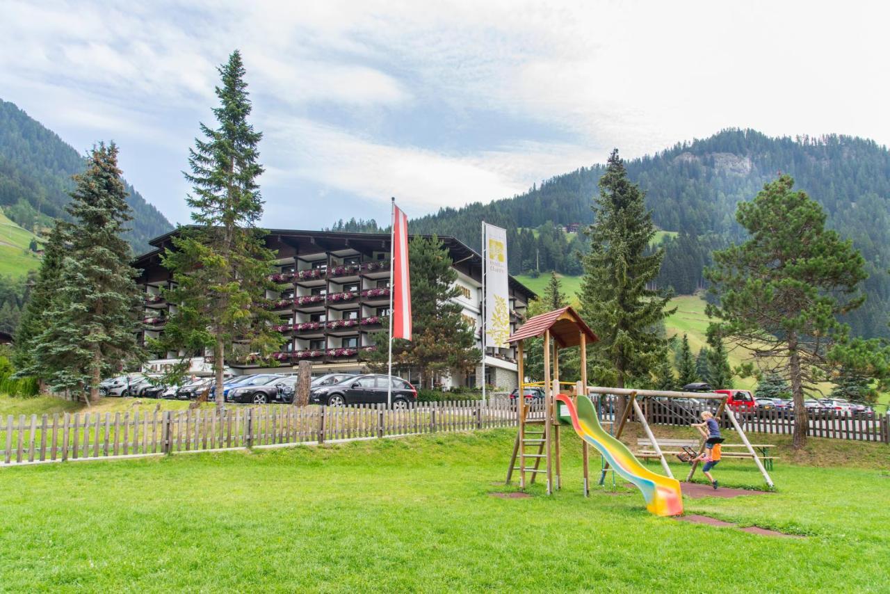 Hotel Alpenhof Sankt Jakob in Defereggen Exterior photo